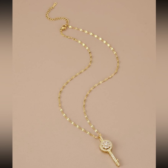 Victorian Ornate Cubic Zirconia, Spinning Key Glam Luxury, Gold plated Necklace - Picture 3 of 6